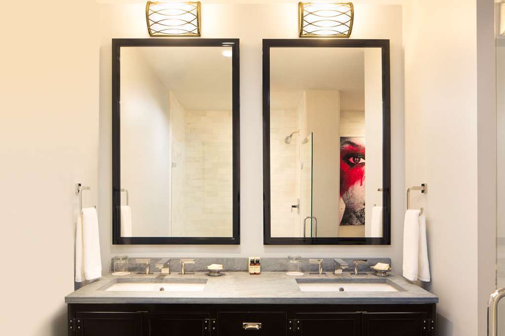 Hotel Zaza Houston Memorial City Room photo